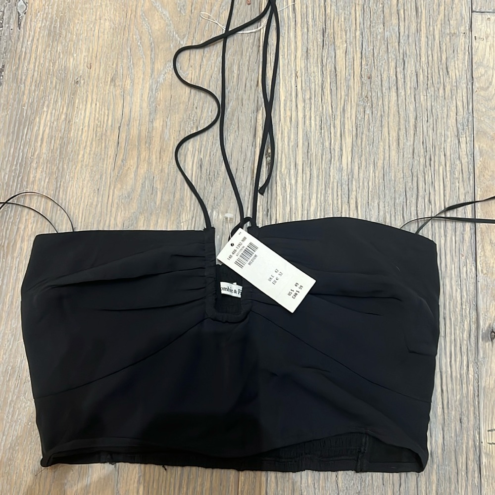 Abercrombie & fitch black crop top NWT never worn